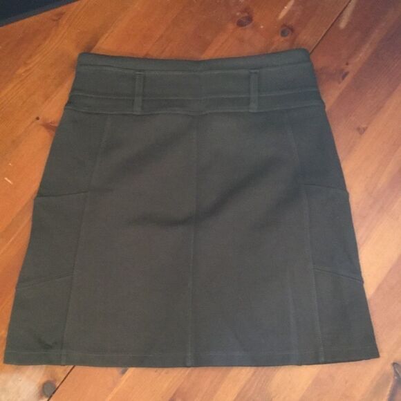 Athleta Size XXS Skirt DARK Olive Green - Picture 3 of 10